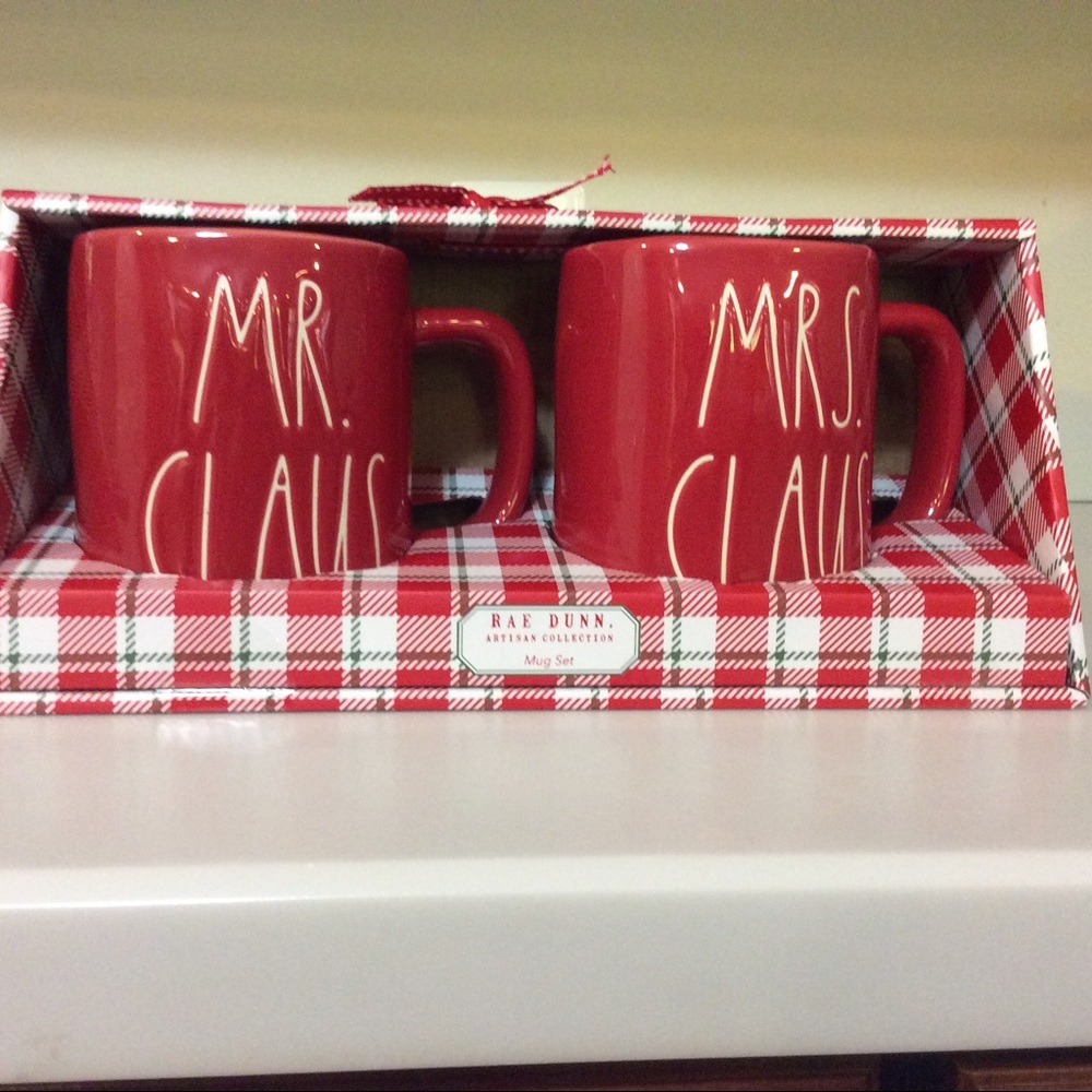 Rae Dunn Christmas Mug Set